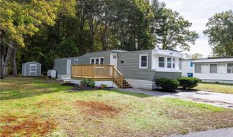 17 Park Ln, Coventry, RI 02816