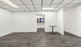 1567 Hammond St, Bangor, ME 04401