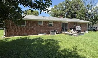 1404 S Madison Ave, Aurora, MO 65605