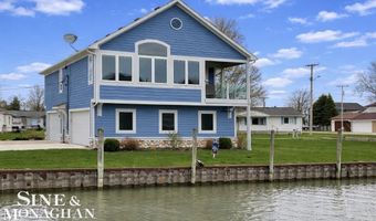 113 Roselawn St, Algonac, MI 48001