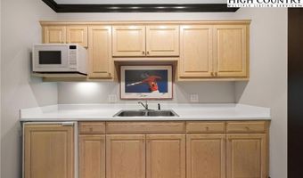 169 Goldfinch Ct, Banner Elk, NC 28604