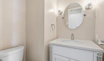 400 MADISON St 310, Alexandria, VA 22314