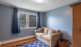 38 Evelyn Rd, Bristol, CT 06010