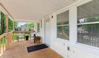 924 Oak St, Adrian, MI 49221