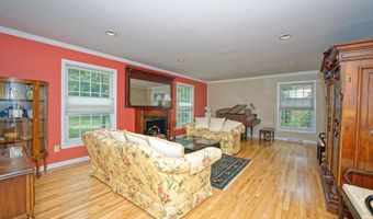 10 Birch Hill Rd, Albany, NY 12211