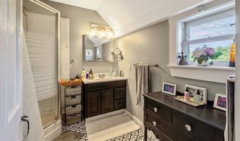 221 S Main St, Cambridge, VT 05444
