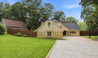 1954 Lakeview Dr, Avon, IN 46123