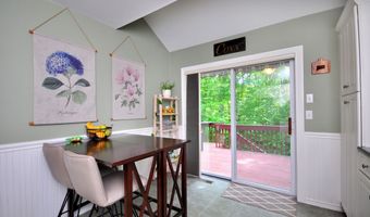 202 Castlewood Dr 202, Bloomfield, CT 06002