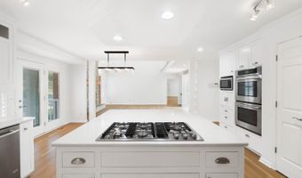 2558 Apple Ridge Ln, Amberley, OH 45236