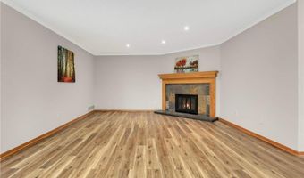 8824 134th St W, Apple Valley, MN 55124