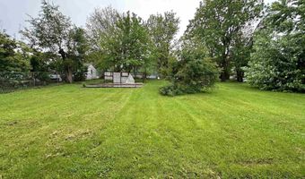 1123 W 53RD St, Davenport, IA 52806