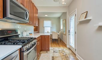 255 N BRYAN St, Arlington, VA 22201