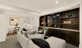 1739 D St NE, Washington, DC 20002