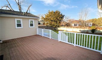 7 Restmere Ter, Middletown, RI 02842