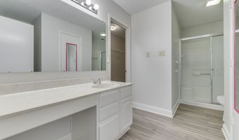6613 Sonesta Dr, Indianapolis, IN 46217