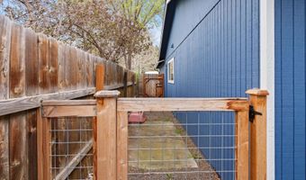 2087 NE Mistletoe Ct 1 & 2, Bend, OR 97701