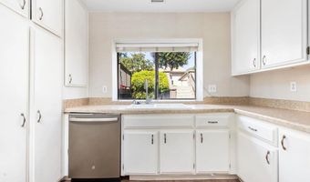 4121 Oak Island Ln, Fallbrook, CA 92028