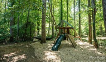 7 Oak Hollow Dr, Asheville, NC 28805