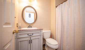 6488 S Timberidge Dr, Austintown, OH 44515