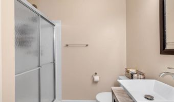 1716 Whispering Creek Dr C, Ballwin, MO 63021