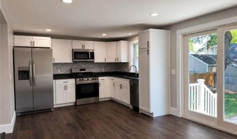 77 Ash St, Lincoln, RI 02865