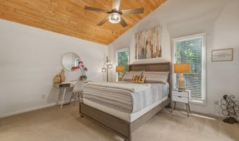 203 BRENDA Ln, Basye, VA 22810