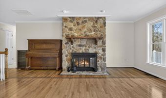 584 S POES Rd, Amissville, VA 20106
