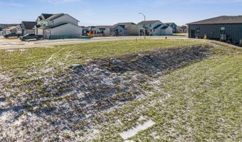 818 Evans View Dr, Adel, IA 50003