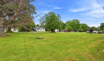 1275 Redfields Rd, Appomattox, VA 24522