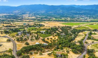 500 Pompadour Dr, Ashland, OR 97520