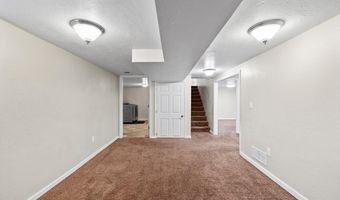 5034 HILLTOP Ave, Cheyenne, WY 82009