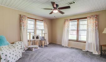 8474 Woolmarket Rd, Biloxi, MS 39532