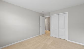 19608 EDGEMONT Sq, Ashburn, VA 20147