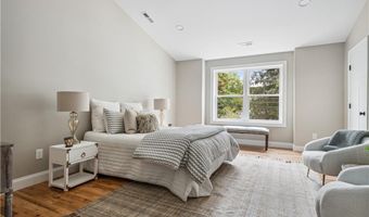156 Potter St, Cranston, RI 02910
