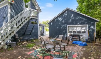 81 Main St, Raymond, NH 03077