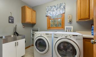 5835 Scenic Acres Rd, Aurora, MN 55705