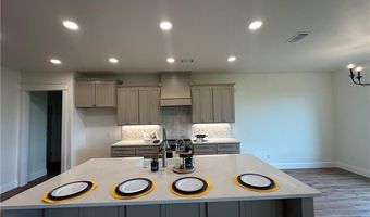 504 Waggoner Ln, Barling, AR 72923
