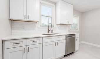 884 S Chesterfield Rd, Columbus, OH 43209