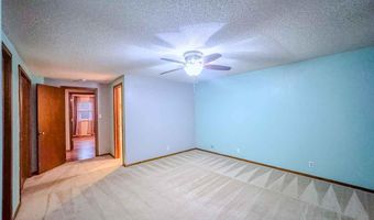 1727 N 10th St, Arkansas City, KS 67005