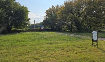 800 S Parkway Dr, Alvarado, TX 76009