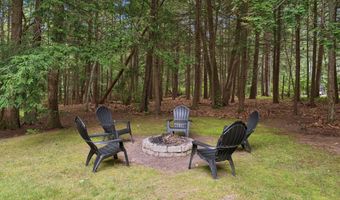 2 Valley Ave, Falmouth, ME 04105