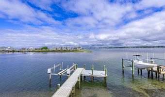 221 Smith St, Atlantic Beach, NC 28512