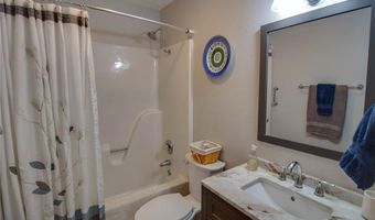 1822 Muny Vista Ct A, Alton, IL 62002