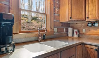 10563 Deer Dr, Birdseye, IN 47513