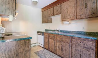 5 River St, Newmarket, NH 03857