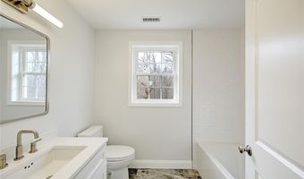 29 Graves Ave, North Smithfield, RI 02896