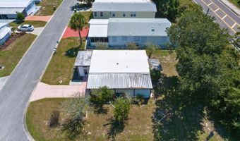 527 Egret Cir, Barefoot Bay, FL 32976