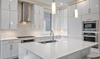 5307 MERRIAM St, Bethesda, MD 20814