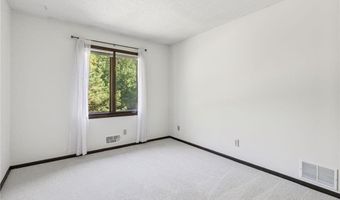 13910 Herald Ct, Apple Valley, MN 55124