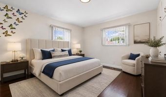 114 Interlochen Dr, Algonac, MI 48001